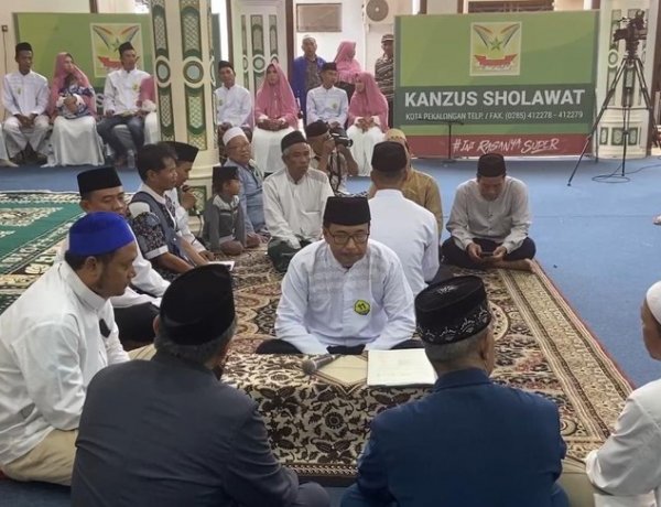 Nikah Massal Gratis di Kanzus Sholawat Pekalongan, Bonus Doa Habib Luthfi