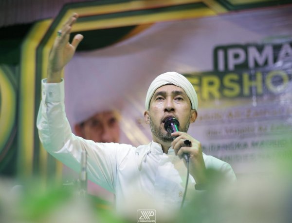 Habib Bidin Ajak Para Jamaah Gemakan Sholawat Sebagai Bukti Cinta Rasul